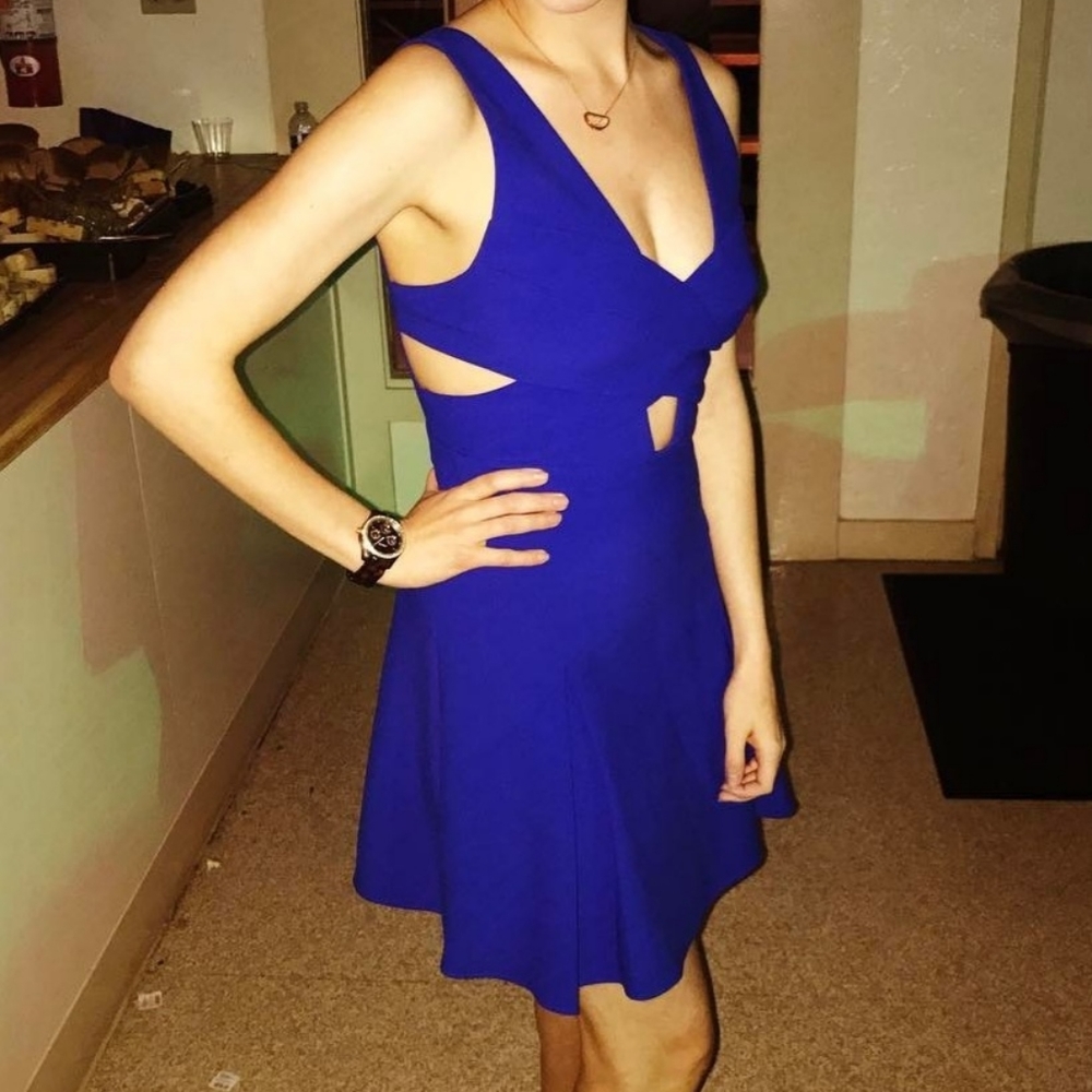 BCBGmaxazria blue keyhole dress